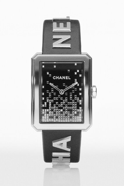 “CHANEL”のロゴが主役！「シャネル ウォンテッド カプセル コレクション」｜CHANEL