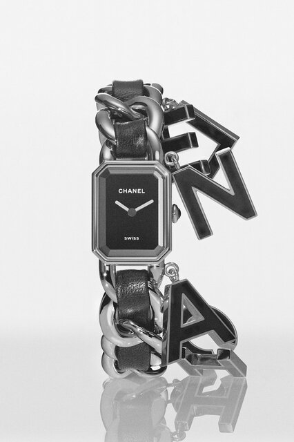 “CHANEL”のロゴが主役！「シャネル ウォンテッド カプセル コレクション」｜CHANEL