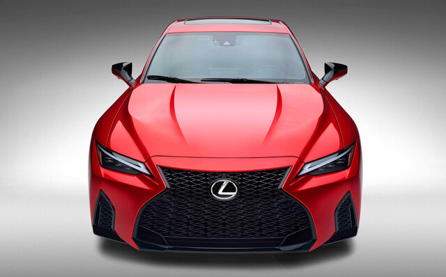Equipped with a 481-hp 5.0-liter V8 Engine – The IS500 Arrives in Japan | LEXUS