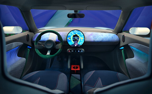MINIの未来を提示するBEVクロスオーバーコンセプト「コンセプト エースマン」を世界初披露｜MINI
