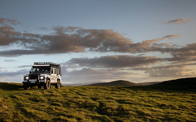 The previous generation Defender is reborn! A limited edition of only 25 vehicles worldwide, clad in camouflage | Land Rover
