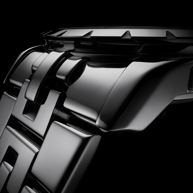 世界的イラストレーター・空山 基氏と、ロジェ・デュブイが夢のコラボレーション｜ROGER DUBUIS