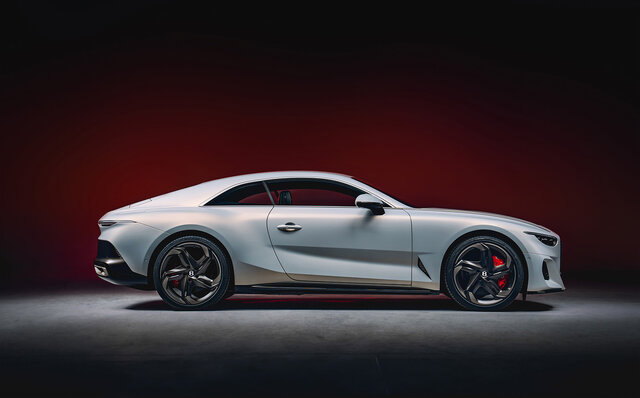 マリナーが手掛ける世界で18台限定の2シーターGT「バトゥール」を公開｜BENTLEY