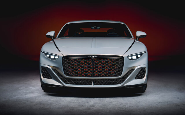 マリナーが手掛ける世界で18台限定の2シーターGT「バトゥール」を公開｜BENTLEY