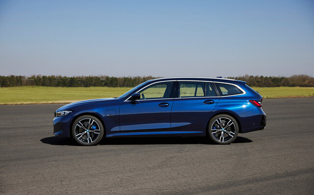 BMW3シリーズがマイナーチェンジ──デザインと安全機能がアップデート｜BMW