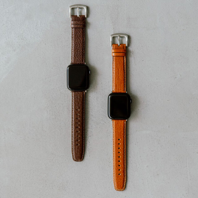 Add a touch of quality with Japanese oil-tanned leather that beautifully ages over time. "Leather Band for Apple Watch" | TSUCHIYA-KABAN