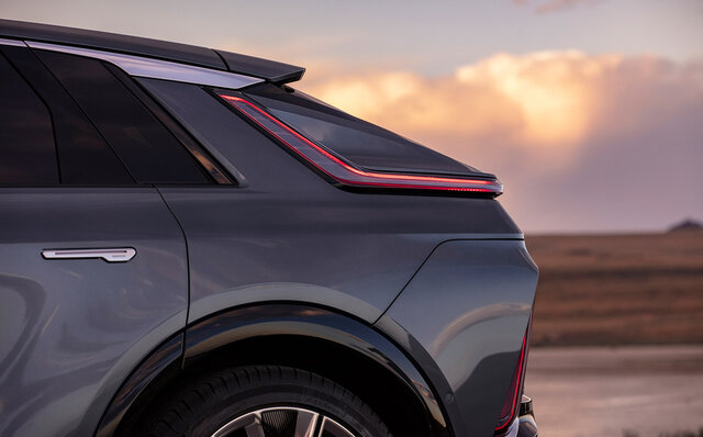 キャデラックの新しい時代の始まりを象徴する ピュアEV「リリック」に試乗｜Cadillac