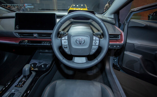 ５代目プリウスが世界デビュー──「コモディティ」ではなく「愛されるクルマ」を目指して