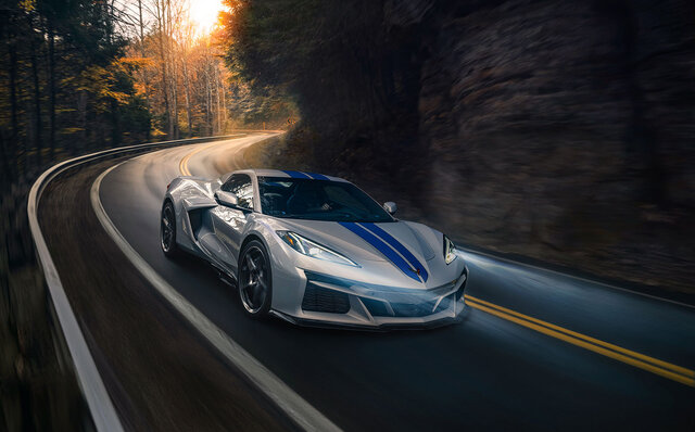Chevrolet Corvette's First-Ever Hybrid AWD Model Makes World Premiere | Chevrolet