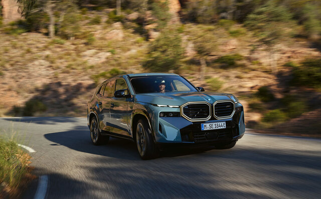 BMW M史上最強パワーを誇るPHEVモデル──BMW「XM」がデビュー｜BMW