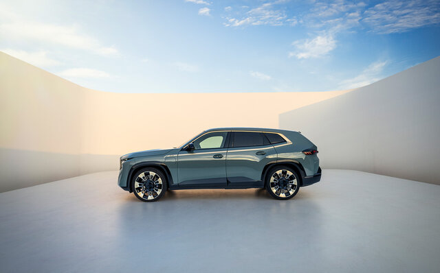 BMW M史上最強パワーを誇るPHEVモデル──BMW「XM」がデビュー｜BMW