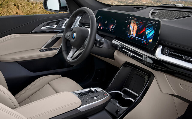 航続距離465kmのBEVもラインアップ──新型BMW「X1」がデビュー｜BMW