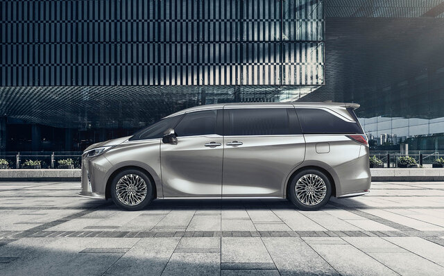 Lexus's Flagship MPV, the New LM, World Premieres at the Shanghai Auto Show | LEXUS