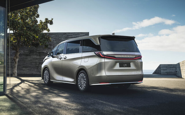 Lexus's Flagship MPV, the New LM, World Premieres at the Shanghai Auto Show | LEXUS