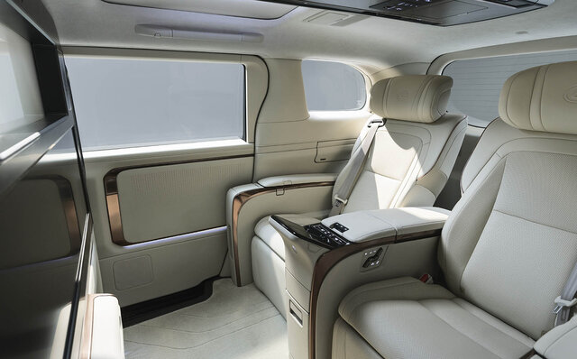 Lexus's Flagship MPV, the New LM, World Premieres at the Shanghai Auto Show | LEXUS