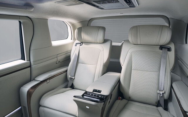 Lexus's Flagship MPV, the New LM, World Premieres at the Shanghai Auto Show | LEXUS