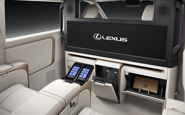 Lexus's Flagship MPV, the New LM, World Premieres at the Shanghai Auto Show | LEXUS