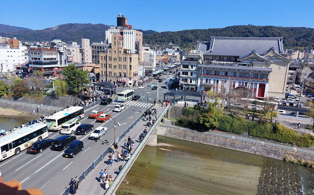 Serialized Essays | #ijichiman's Musings: "A Meal in a Historic Building"