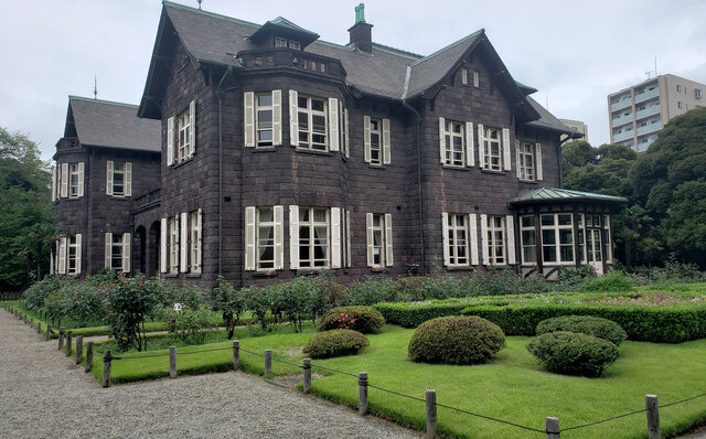 Serialized Essays | #ijichiman's Musings: "A Meal in a Historic Building"