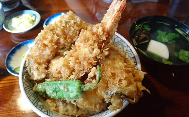 Serialized Essays | #ijichiman's Musings: "A Meal in a Historic Building"
