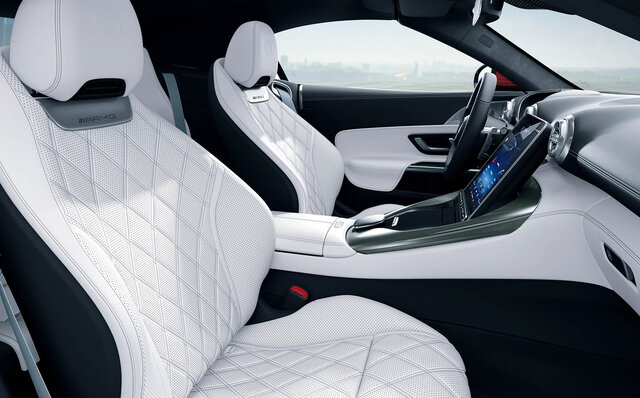 最高出力585ps、最高速度315㎞/h──メルセデスAMG SL 63 4MATIC+ が日本上陸｜Mercedes AMG