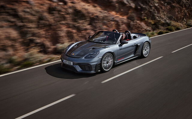 The 718 Spyder RS Debuts, the First Mid-Engined Spider with a Heart from the 911 GT3 | Porsche