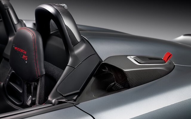 The 718 Spyder RS Debuts, the First Mid-Engined Spider with a Heart from the 911 GT3 | Porsche