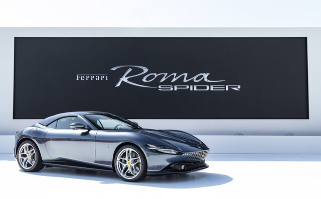 ローマ スパイダーが日本初上陸──再解釈したイタリアン・シックと最新テクノロジーの融合｜Ferrari