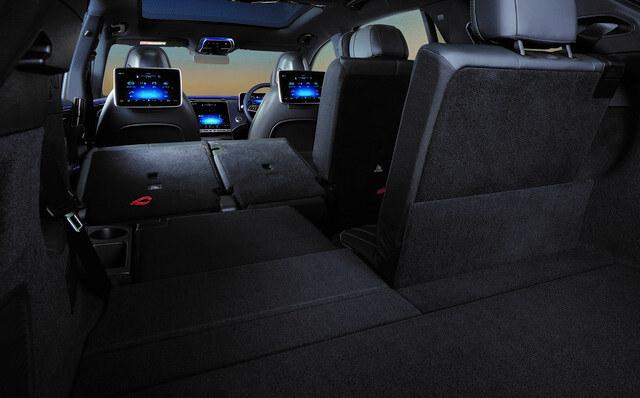The Top-Tier SUV in the Mercedes EQ Series, the "EQS SUV," Capable of Comfortably Seating Seven Adults, is Now on Sale | Mercedes Benz