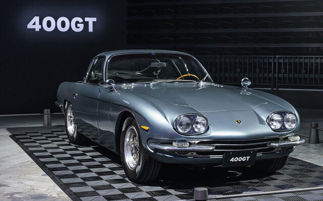 Lamborghini's First PHEV Flagship, the Revuelto, Makes its Japan Premiere | Lamborghini