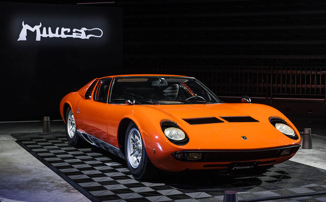 Lamborghini's First PHEV Flagship, the Revuelto, Makes its Japan Premiere | Lamborghini