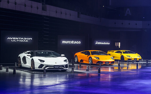 Lamborghini's First PHEV Flagship, the Revuelto, Makes its Japan Premiere | Lamborghini