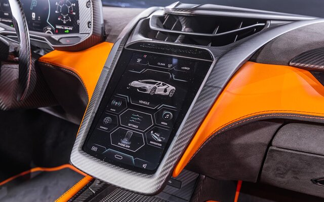 Lamborghini's First PHEV Flagship, the Revuelto, Makes its Japan Premiere | Lamborghini