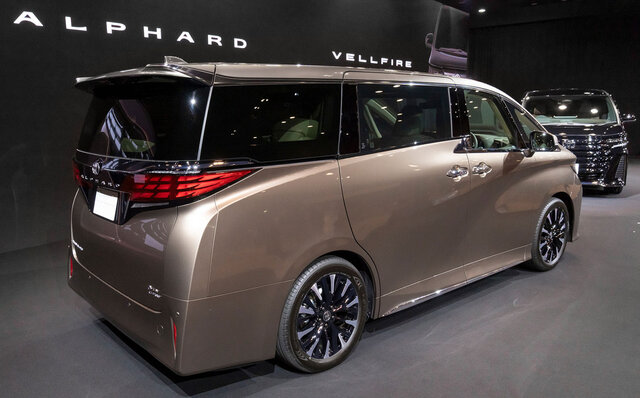 Toyota's flagship minivans, the Alphard and Vellfire, receive a full model change after eight years—achieving comfort comparable to luxury sedans | TOYOTA