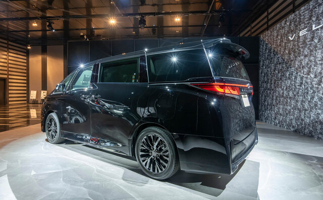 Toyota's flagship minivans, the Alphard and Vellfire, receive a full model change after eight years—achieving comfort comparable to luxury sedans | TOYOTA