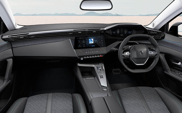 ファストバックとクロスオーバーを融合させた“新種”──プジョー408が日本に上陸 ｜PEUGEOT