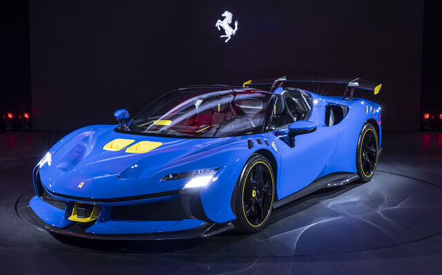 公道走行可能な初のXXモデル、フェラーリ「SF90 XX」がアンベール｜Ferrari