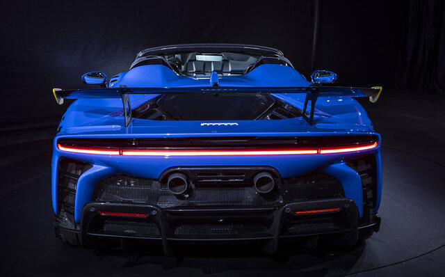 公道走行可能な初のXXモデル、フェラーリ「SF90 XX」がアンベール｜Ferrari