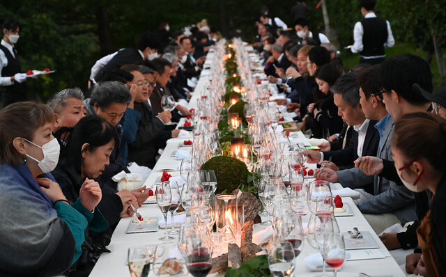 「THE OUTDOOR LIVING IN FURANO」　 富良野の山頂の絶景で、セララバアド橋本宏一シェフが織りなすフルコースを食すスペシャルダイニングがこの秋開催
