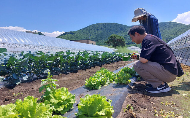 「THE OUTDOOR LIVING IN FURANO」　 富良野の山頂の絶景で、セララバアド橋本宏一シェフが織りなすフルコースを食すスペシャルダイニングがこの秋開催