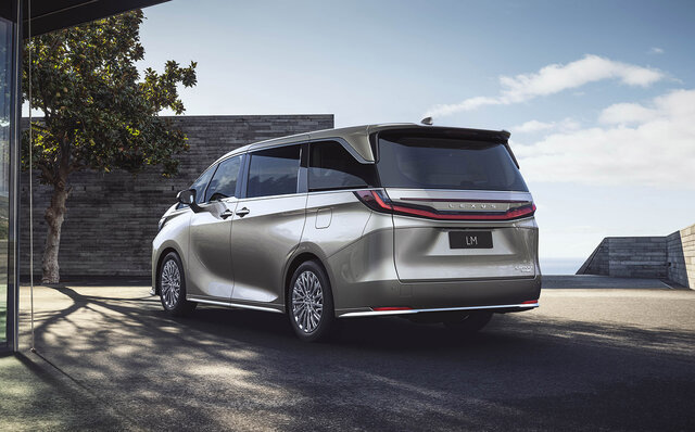 ショーファードリブンに特化したラグジュアリーMPV「レクサス LM」が発売｜LEXUS