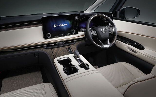 ショーファードリブンに特化したラグジュアリーMPV「レクサス LM」が発売｜LEXUS