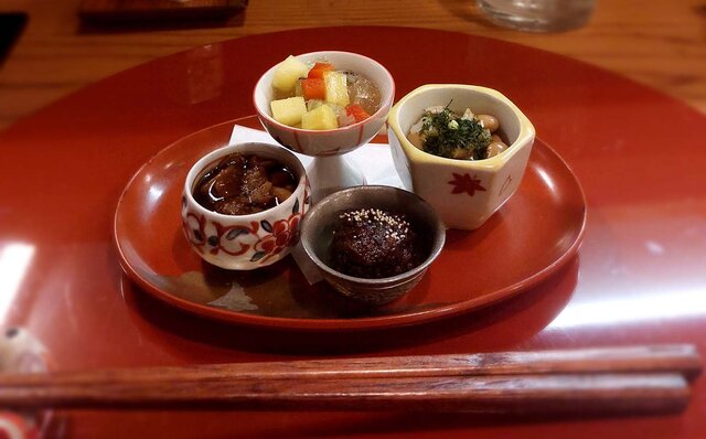 連載エッセイ｜#ijichimanのぼやき「味わい深い魅力があふれる、現金払いだけのこだわりを貫く昔ながらの飲み屋」