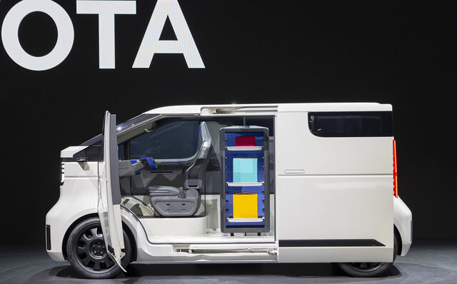 トヨタがジャパンモビリティショーで、コンセプトEVのSUVやスポーツモデルを世界初披露｜TOYOTA