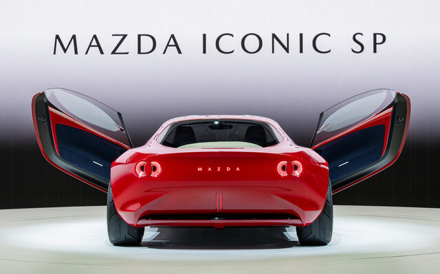 マツダがPHEVのコンパクトスポーツカーコンセプトを世界初披露｜MAZDA 