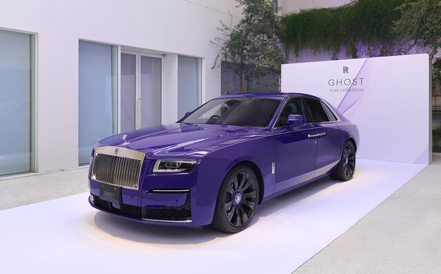 大胆なカラーを纏うロールス・ロイスのビスポークモデルを東京で披露｜ROLLS-ROYCE