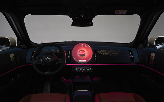 次世代MINIの幕開けを告げる新型MINIカントリーマンがデビュー｜MINI