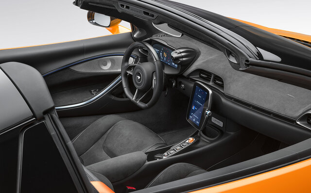 PHEVハイパーカー、アルトゥーラに待望のオープンモデル誕生｜McLaren