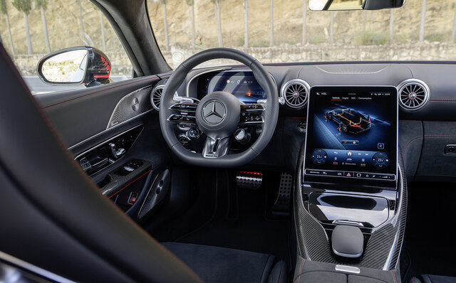 メルセデスAMGのトップパフォーマンスモデル「GTクーペ」が2代目へと進化｜Mercedes AMG