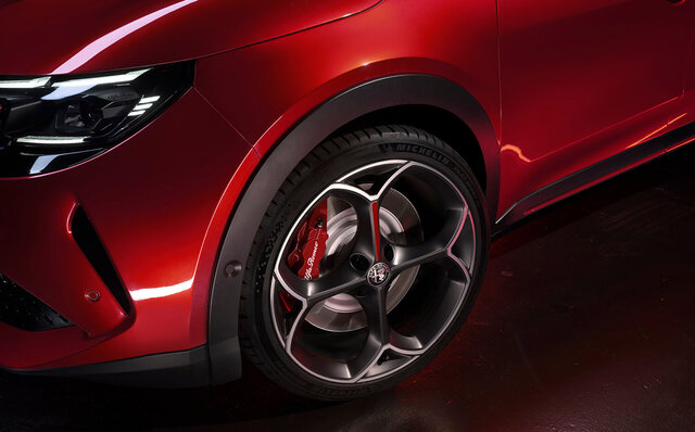 Alfa Romeo's First BEV Also Arrives: The Compact SUV 'Milano,' Renamed 'Junior,' Makes Its Debut